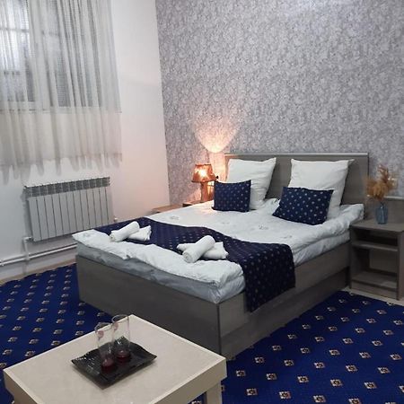 גיומרי Lind Guest House B&B מראה חיצוני תמונה