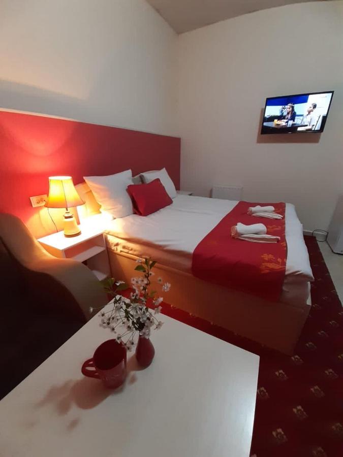 גיומרי Lind Guest House B&B מראה חיצוני תמונה